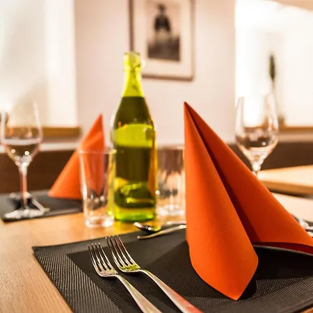 Hoferhaus Hotel 3*
