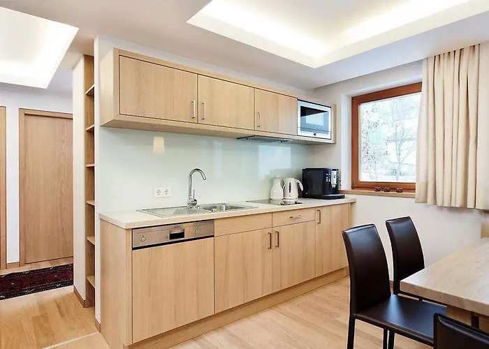 Otel Hotel-pension Hoferhaus Neukirchen am Großvenediger